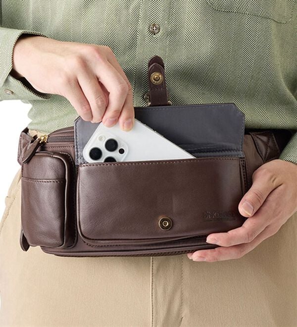 「＜スノビスト＞シープスキン使いの軽量ウエストバッグ（メンズボディバッグ・ウエストポーチ）」｜詳細画像