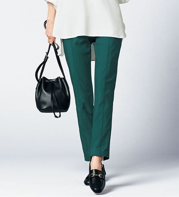 VINNO（ヴィノ）の「ストレッチ素材・スリムテーパードパンツ（テーパードパンツ）」｜詳細画像