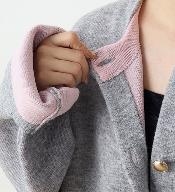 RANAN（ラナン）の「裏配色ゴールド調ボタンニットコーディガン（ニットカーディガン）」｜詳細画像