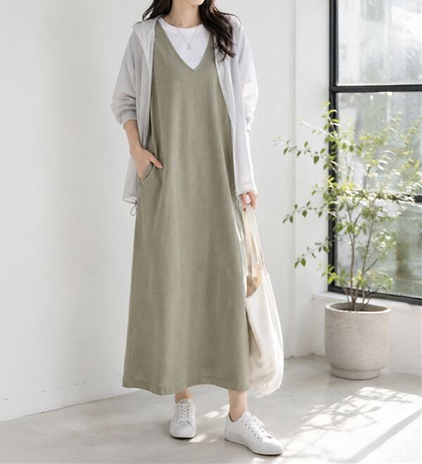 BELLUNA（ベルーナ）の「【２点セット】ロゴＴシャツ付ワンピースアンサンブル（アンサンブル）」｜詳細画像