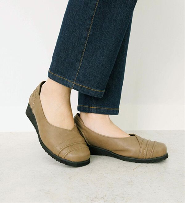 BELLUNA（ベルーナ）の「５Ｅ軽量ステッチデザインパンプス（パンプス）」｜詳細画像