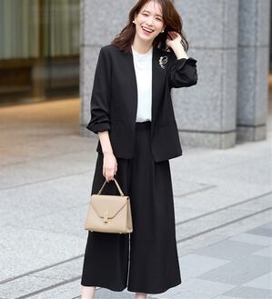 Viola e Viola（ヴィオラ エ ヴィオラ）の「【2点セット】洗える！カラーレスジャケットガウチョスーツ（パンツスーツ）」｜ブラック