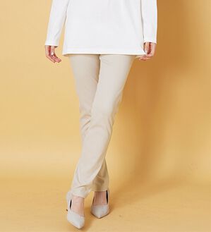 BELLUNA（ベルーナ）の「美ストレッチ素材レギンスパンツ（スパッツ・レギンス）」｜アイボリー