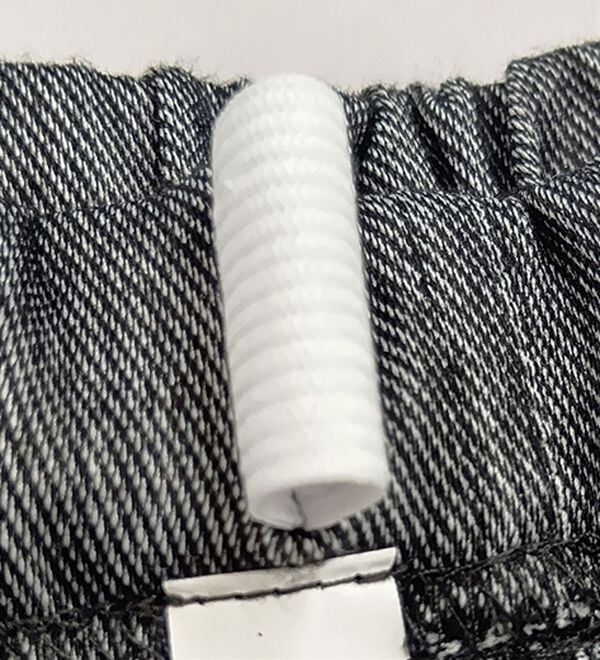 「刺繍デニム調ストレッチパンツ（テーパードパンツ）」｜詳細画像