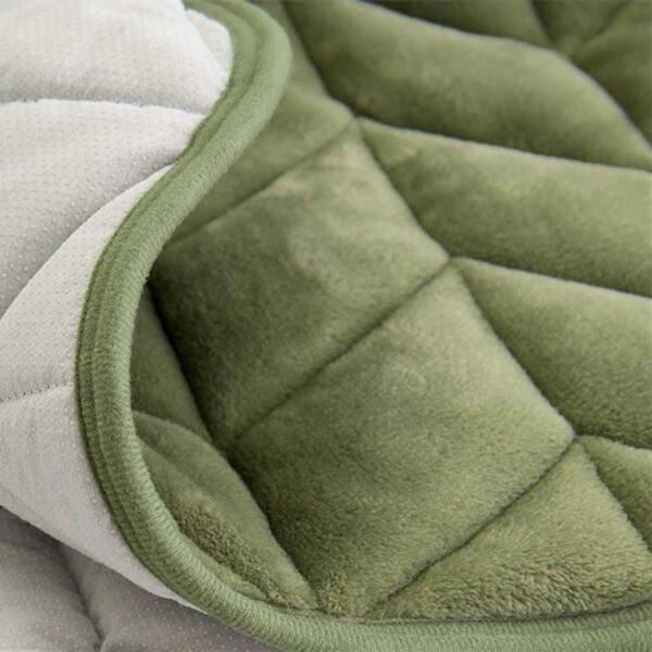 iellio（イエリオ）の「あったかふわふわボリュームソファカバー＜吸湿発熱・フランネル素材＞（ソファーカバー）」｜詳細画像
