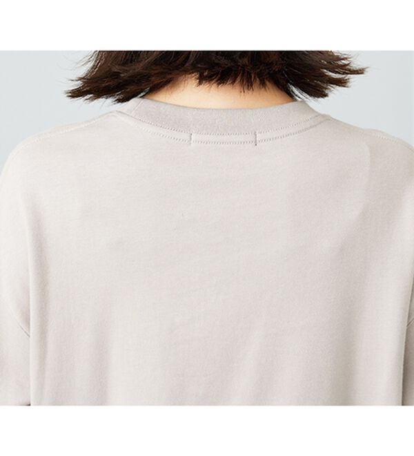 BELLUNA（ベルーナ）の「吸湿発熱ポンチ素材袖切替プルオーバー（カットソー）」｜詳細画像