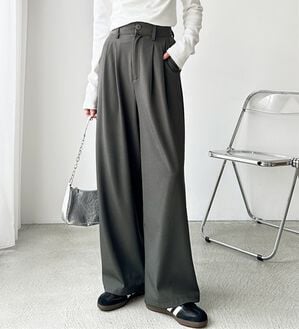 GeeRA（ジーラ）の「着心地抜群！ハイウエストダブルタックワイドパンツ（フルレングスパンツ）」｜チャコール