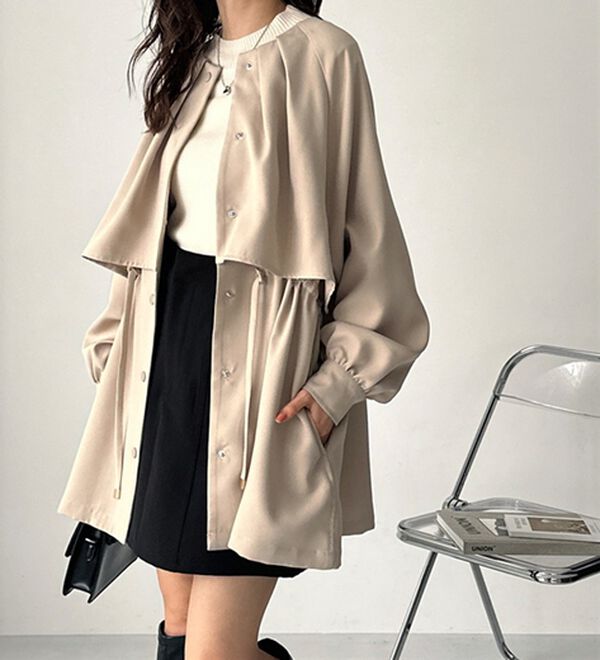 GeeRA（ジーラ）の「ケープデザインミドル丈マンパー（ブルゾン）」｜詳細画像