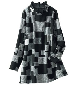 BELLUNA（ベルーナ）の「華やかふくれジャカードチュニック（チュニック）」｜黒系ブロック柄