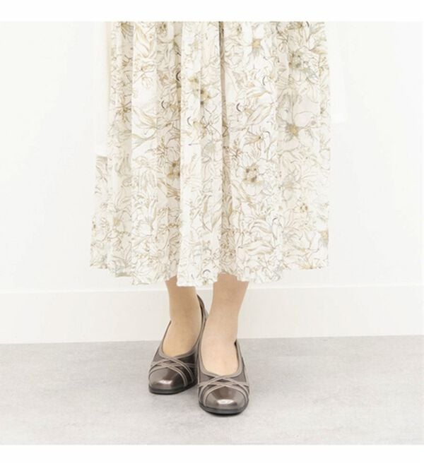 BELLUNA（ベルーナ）の「４Ｅエレガンス切替パンプス（パンプス）」｜詳細画像