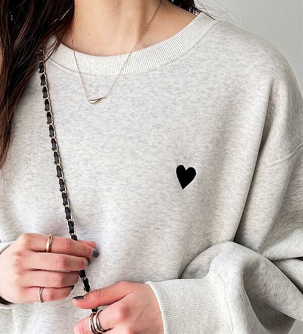 GeeRA（ジーラ）の「ロゴ＆ハート刺しゅう裏起毛スウェット（トレーナー・スウェット）」｜詳細画像