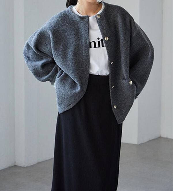 RANAN（ラナン）の「裏配色ゴールド調ボタンニットコーディガン（ニットカーディガン）」｜詳細画像