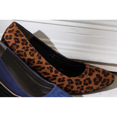 GeeRA（ジーラ）の「【美ラク】走れる美脚ヒールパンプス（パンプス）」