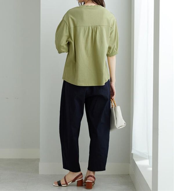 BELLUNA（ベルーナ）の「デザインリブ使いふんわり袖プルオーバー（カットソー）」｜詳細画像