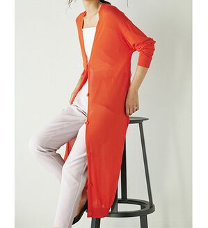 RANAN（ラナン）の「ロング丈Ｖネックニットカーデ（ニットカーディガン）」｜オレンジレッド