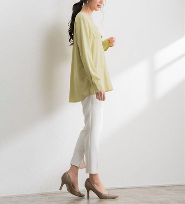 Pierrot（ピエロ）の「ノーカラーブラウス（ブラウス）」｜詳細画像