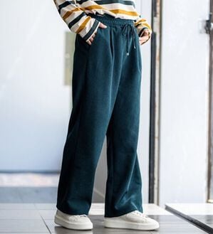 BELLUNA（ベルーナ）の「なめらかコーデュロイワイドパンツ（ワイドパンツ・ガウチョ）」｜ターコイズ