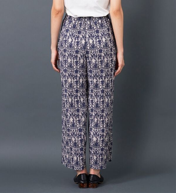 BELLUNA（ベルーナ）の「なめらか素材ゆったりプリーツパンツ（ワイドパンツ・ガウチョ）」｜詳細画像