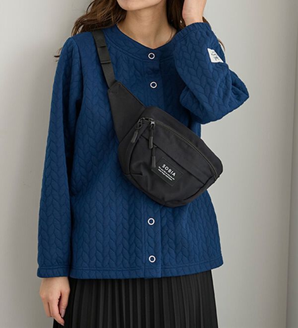 BELLUNA（ベルーナ）の「必要な物だけ収納ウエストボディバッグ（リュック）」｜詳細画像