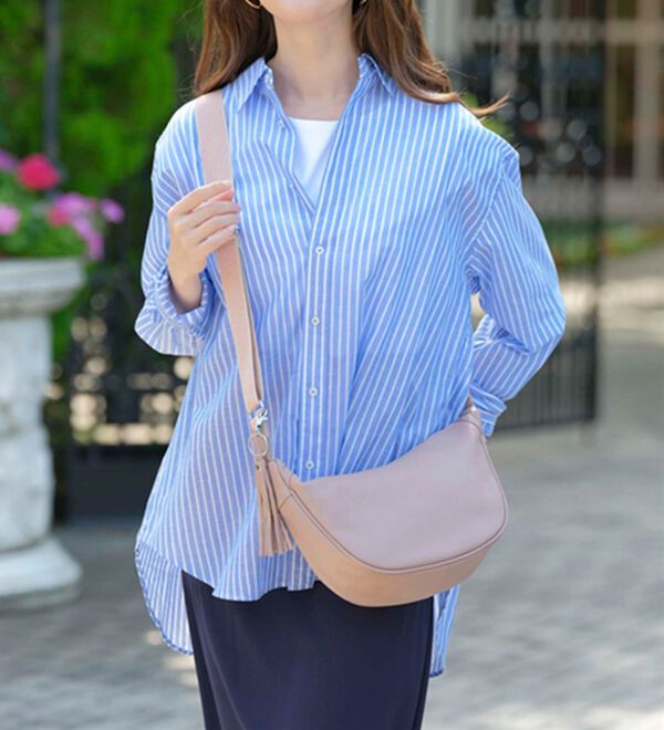 BELLUNA（ベルーナ）の「牛革舟形ショルダー（ショルダーバッグ）」｜詳細画像