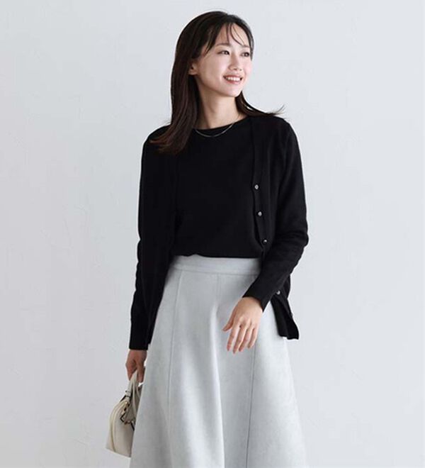 Pierrot（ピエロ）の「【Ｍ～３Ｌ】ふんわり質感プレミアムカシミヤタッチカーディガン（ニットカーディガン）」｜詳細画像