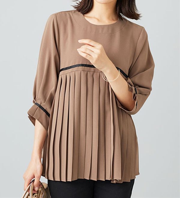 BELLUNA（ベルーナ）の「【Ｌａｇｒｉｌｕａ】配色ライン使いタックデザインブラウス（ブラウス）」｜詳細画像