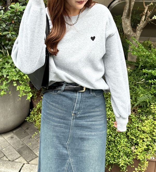 GeeRA（ジーラ）の「ロゴ＆ハート刺しゅう裏起毛スウェット（トレーナー・スウェット）」｜詳細画像