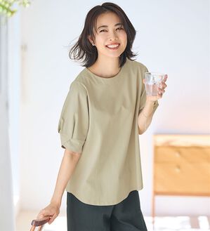 BELLUNA（ベルーナ）の「《ＨｕｇＲｅａｍコットンＣｏｏｌ》ひんやり袖タックプルオーバー（カットソー）」｜グレージュ