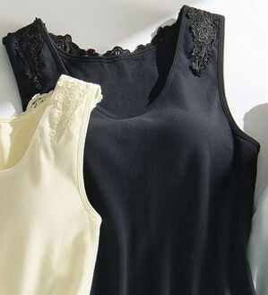 LAVIENNE（ラヴィエンヌ）の「カップ付バックレースタンクトップ（肌着・インナーウェア）」｜ブラック