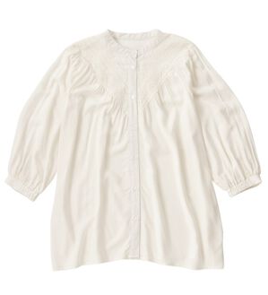 Viola e Viola（ヴィオラ エ ヴィオラ）の「Ｖ切替レースデザインブラウス（ブラウス）」｜オフホワイト