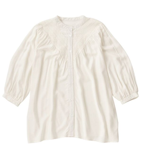 Viola e Viola（ヴィオラ エ ヴィオラ）の「Ｖ切替レースデザインブラウス（ブラウス）」｜オフホワイト