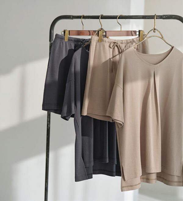 YU'NOW（ユナウ）の「【上下２点セット】コットン１００％シルケットスムースショートパンツセット（パジャマ・ルームウェア）」｜詳細画像