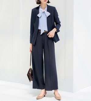 GeeRA（ジーラ）の「【2点セット】選べるボトム！洗えて型くずれしないノーカラージャケットパンツスーツセット（パンツスーツ）」｜ワイドパンツ/ﾈｲﾋﾞｰｽﾄﾗｲﾌﾟ