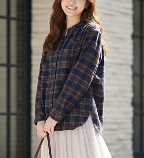 BELLUNA（ベルーナ）の「タック使いチェック柄ブラウス（ブラウス）」｜詳細画像