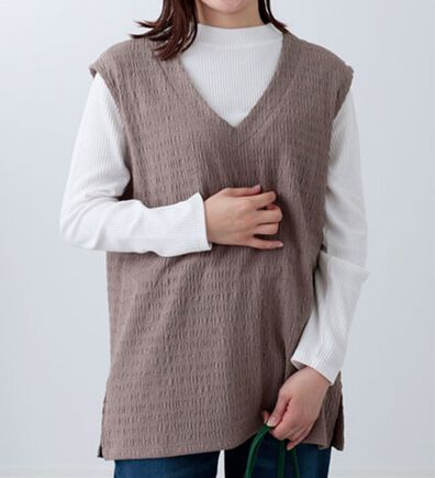 BELLUNA（ベルーナ）の「ジャカード素材ベストアンサンブル（アンサンブル）」