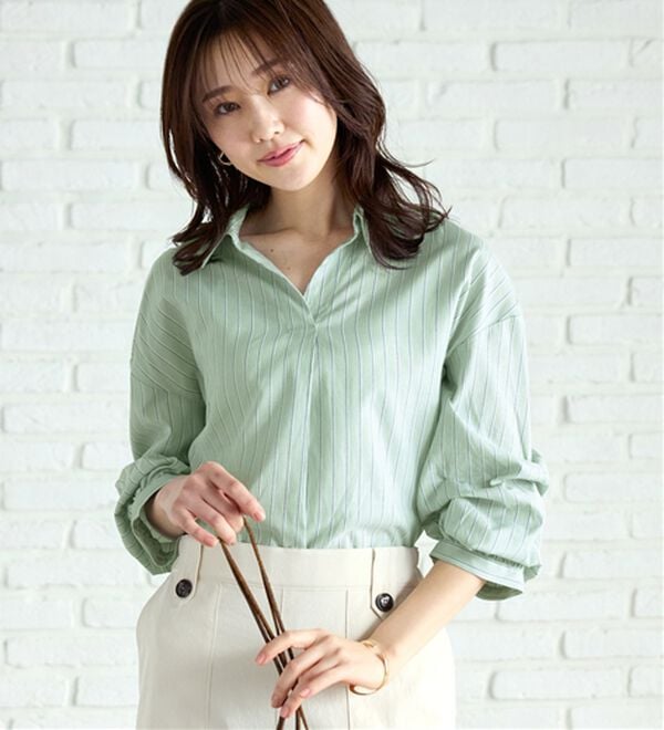 BELLUNA（ベルーナ）の「袖タックデザインスキッパーシャツ（シャツ）」｜詳細画像