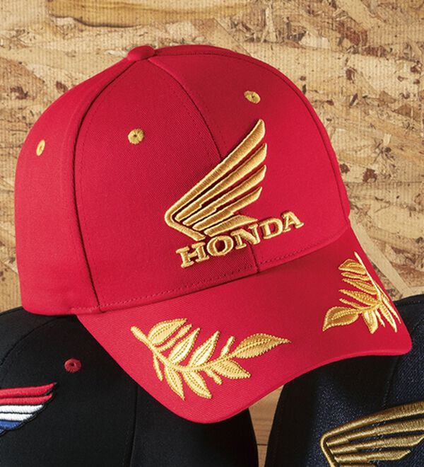 「＜ＨＯＮＤＡ＞ウイング刺しゅうキャップ（メンズ帽子）」｜ツイルレッド
