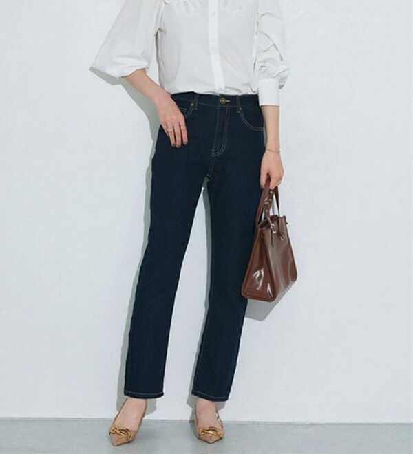 Pierrot（ピエロ）の「【ストレッチ素材】大人のためのゆるテーパードデニムパンツ（フルレングスパンツ）」｜詳細画像