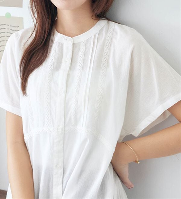 Viola e Viola（ヴィオラ エ ヴィオラ）の「【インド綿】レース付き前開きブラウス（ブラウス）」｜詳細画像