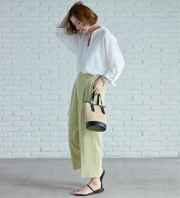 BELLUNA（ベルーナ）の「【吸水速乾】イージーケア！袖リボンシャツチュニック（チュニック）」｜詳細画像