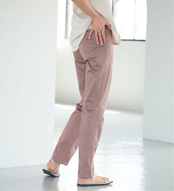 BELLUNA（ベルーナ）の「サラリ速乾！綿サテンストレッチカラーパンツ（フルレングスパンツ）」｜詳細画像