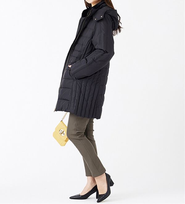 BELLUNA（ベルーナ）の「フレンチダウン使い細見えキルト切替ロングコート（ロングコート）」｜詳細画像