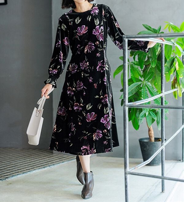 花柄プリントベロアワンピース - ベルーナ【公式】