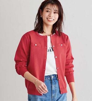 Pierrot（ピエロ）の「上品見えスポンジニットゴールドボタンカーディガン（ニットカーディガン）」｜詳細画像