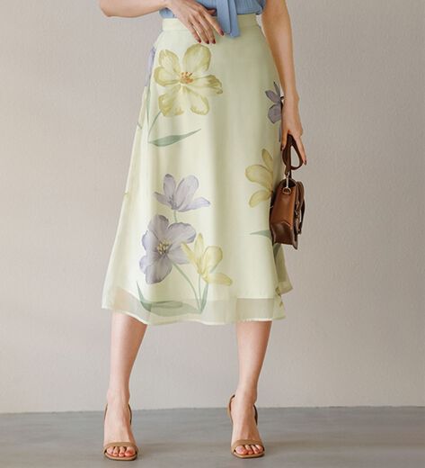 ○レオナール LEONARD/ひざ丈スカート/花柄/ホワイトベージュ