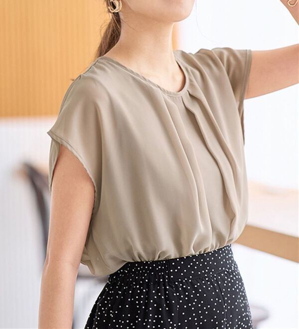 alotta（アロッタ）の「【接触冷感】機能付インナーシフォンブラウス（ブラウス）」｜詳細画像