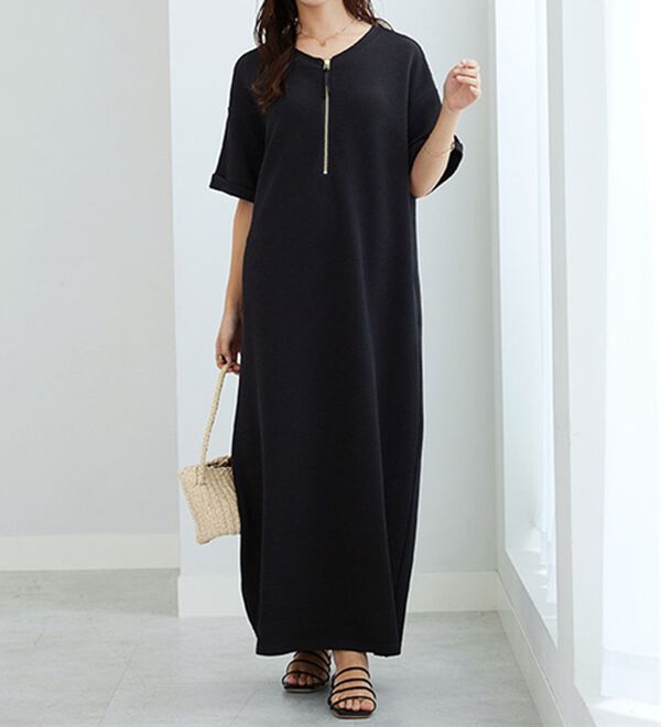 GeeRA（ジーラ）の「【ひんやり/着痩せ】ハーフジップ大人Ｔシャツワンピース（カットソーワンピース）」｜詳細画像