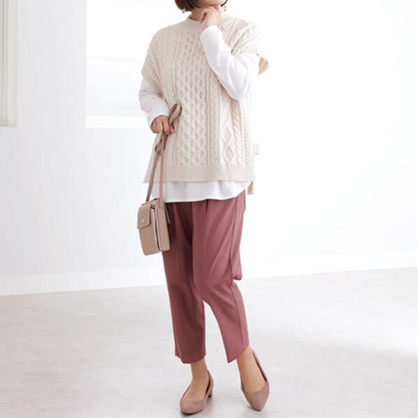 BELLUNA（ベルーナ）の「ケーブル柄スリットデザインニットベスト（ベスト）」｜詳細画像