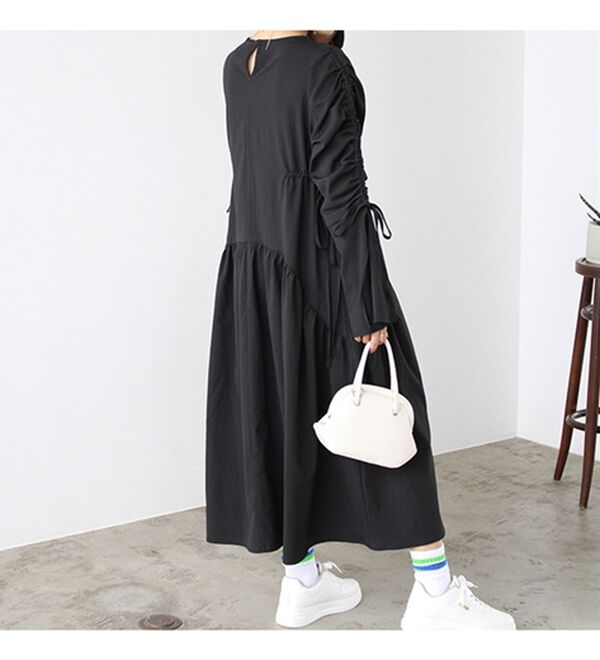 GeeRA（ジーラ）の「シャーリングワンピース（その他ワンピース）」｜詳細画像