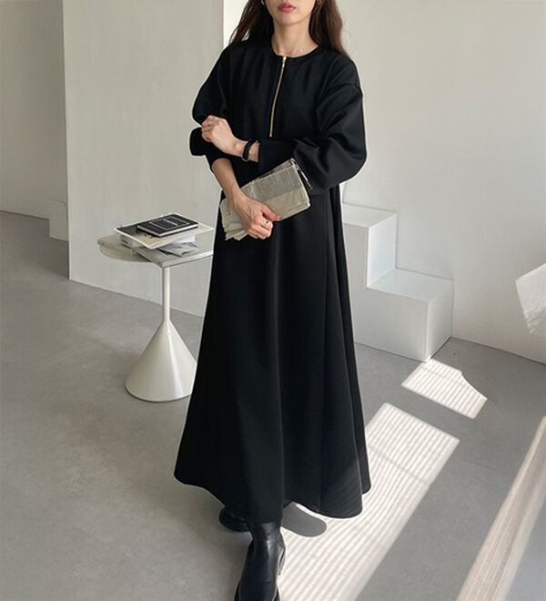 GeeRA（ジーラ）の「【再入荷】1枚で決まる！ハーフジップフレアワンピース（カットソーワンピース）」｜ブラック